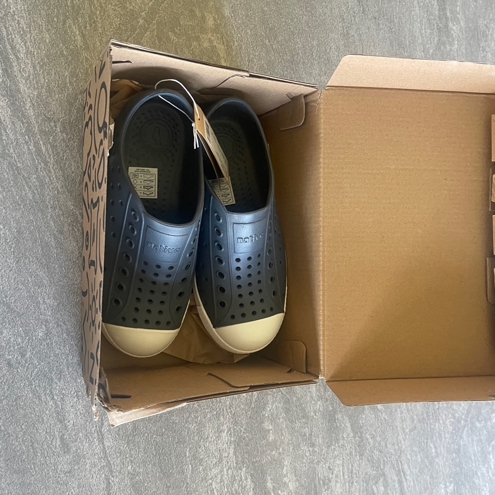 Native shoes c13